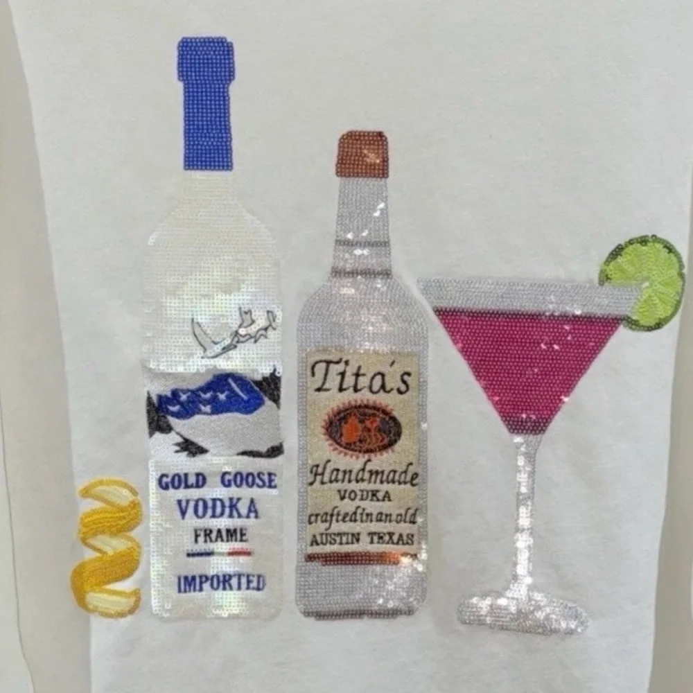 🍸Queen Of Sparkles M (Oversized) Vodka Sequined Sweatshirt EUC - Picture 2 of 6